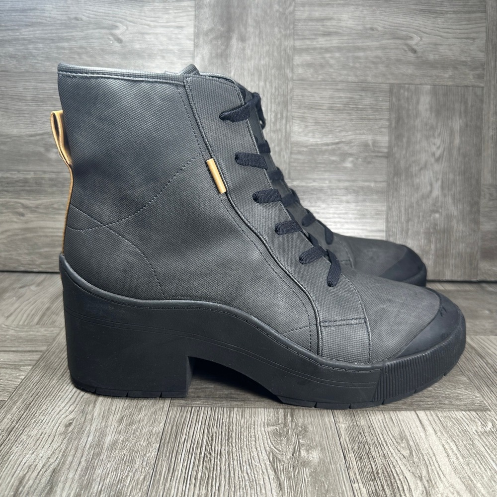 Dr. Scholl's Platform Boot Time Off Up Women 9 Black Lug Sole Zip NEW Time OffUp